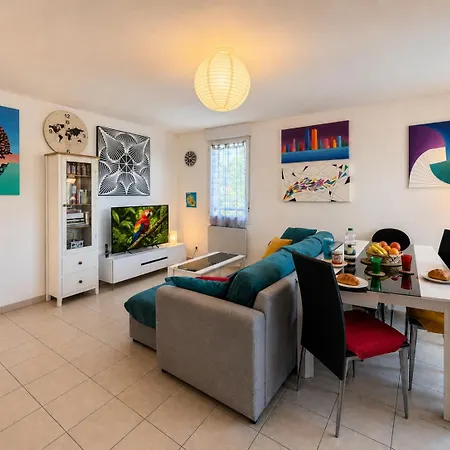 Régussol Coloré  Piscine - Linge Fourni - Wifi Castelnau-dʼEstrétefonds